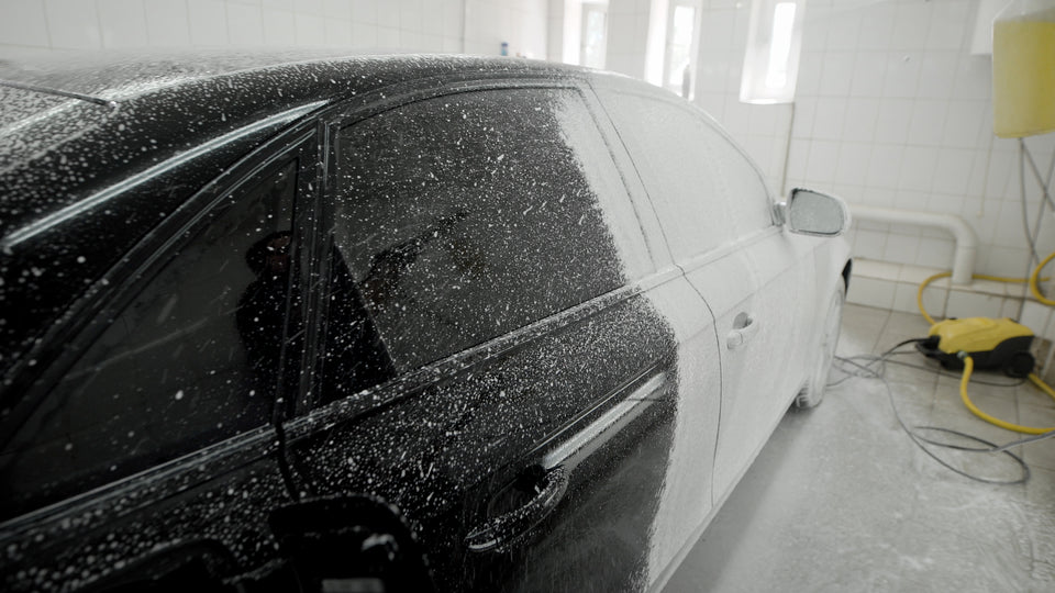 applying-protective-coating-on-metal-surface